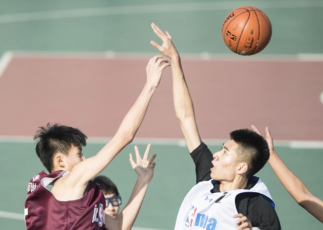 监视女大学生的生活