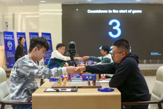 国产精品欧美亚洲区