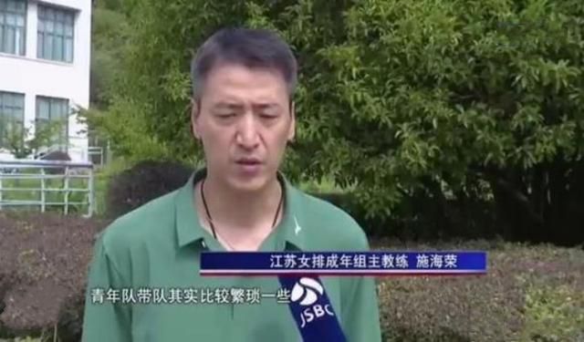 欲望不满妻子的秘密会