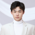 不知火舞被三个小男孩